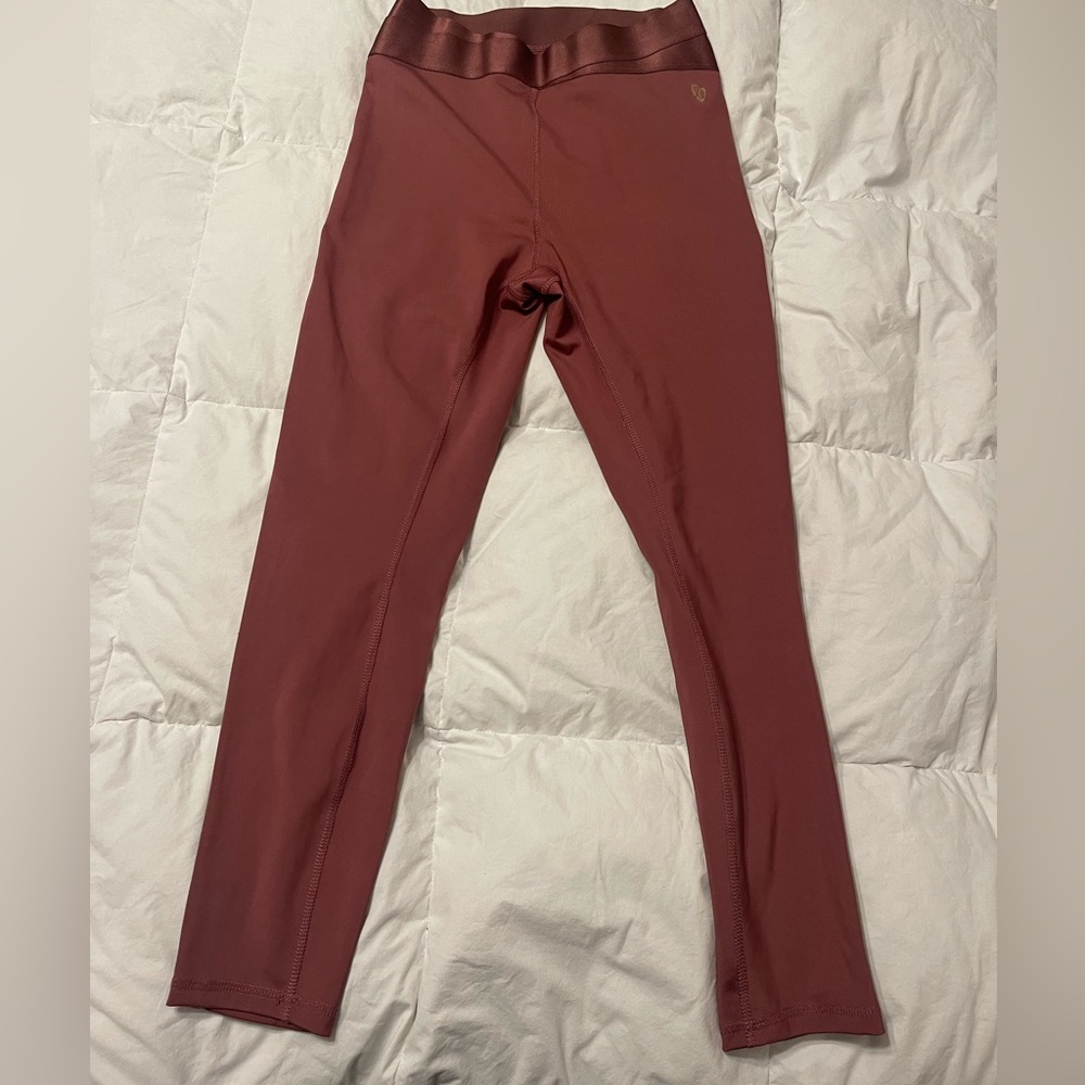 Ellie brand rose colored leggings barely worn size medium
